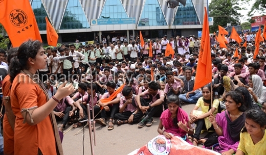 abvp protest11